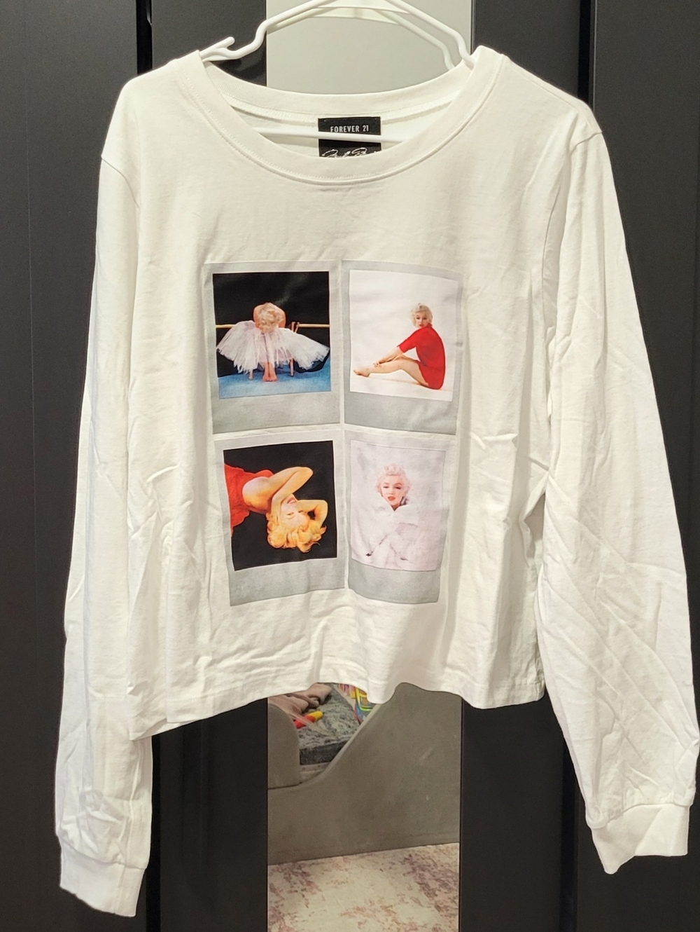 White Long Sleeve Marilyn Monroe Crop Top